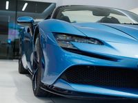 Gebraucht Ferrari SF90 999 PS (734 kW) 2023 Blau Cabrio