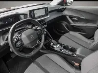Gebraucht Peugeot e-2008 Allure 100 kW (136 PS) 2021 Manufacturer SUV