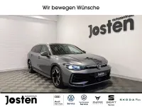 Usata VW Passat R-line 150 CV (110 kW) 2025 Grigio Station wagon
