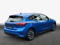 Gebraucht Ford Focus Titanium 125 PS (91 kW) 2023 Blau Limousine
