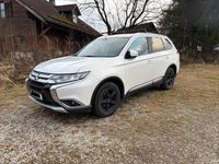 Gebraucht Mitsubishi Outlander Edition 150 PS (110 kW) 2017 Weiß SUV