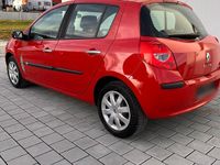 Gebraucht Renault Clio II 88 PS (64 kW) 2006 Rot Kleinwagen
