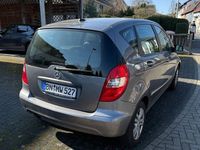 Gebraucht Mercedes A180 116 PS (85 kW) 2012 Grau Van / Kleinbus