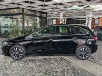Gebraucht Mercedes B180 Advanced 116 PS (85 kW) 2023 Schwarz Van / Kleinbus