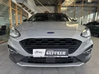 Gebraucht Ford Focus Active X 120 PS (88 kW) 2021 Polarsilber (metallic) Kombi