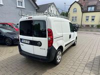 Gebraucht Opel Combo 95 PS (69 kW) 2017 Weiß Van / Kleinbus