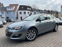 Używany Opel Astra Active 140 KM (102 kW) 2013 Srebrny Sedan/Limuzyna