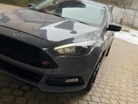 Gebraucht Ford Focus ST 250 PS (183 kW) 2016 Grau Kombi