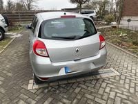 Gebraucht Renault Clio IV Expression 75 PS (55 kW) 2012 Grau Kleinwagen