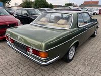 Gebraucht Mercedes 230 136 PS (100 kW) 1983 Grün Coupé