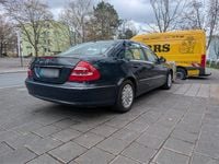 Second-hand Mercedes E320 224 CP (164 kW) 2003 Albastru Berlinǎ