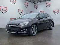 Usata Opel Astra Innovation 170 CV (125 kW) 2013 Marrone Berlina