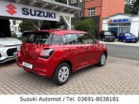 Neu Suzuki Swift Club 82 PS (60 kW) 2026 Rot Kleinwagen
