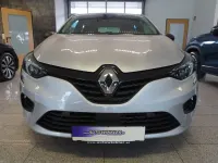 Używany Renault Clio V Life 67 KM (49 kW) 2021 Szary Sedan/Limuzyna