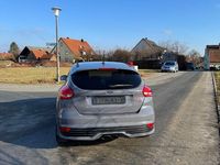 Usata Ford Focus ST 250 CV (183 kW) 2017 Grigio Berlina