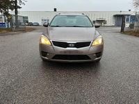 Gebraucht Kia Ceed 109 PS (80 kW) 2011 Beige Kleinwagen