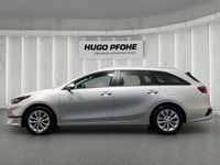 Gebraucht Kia Ceed 101 PS (74 kW) 2023 (kcs) sparkling silver m (metallisch silber) Kleinwagen