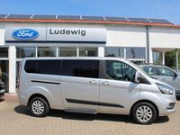 Gebraucht Ford Tourneo Titanium 131 PS (96 kW) 2022 Silber Van / Kleinbus