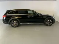 Gebraucht Mercedes C220 200 PS (147 kW) 2023 Unilack schwarz Limousine