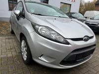 Gebraucht Ford Fiesta Trend 60 PS (44 kW) 2009 Silber Kleinwagen