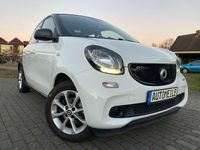 Gebraucht Smart ForFour Basis 71 PS (52 kW) 2016 Schwarz/weiss Kleinwagen
