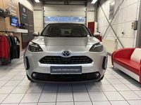 Gebraucht Toyota Yaris Hybrid Elegant 116 PS (85 kW) 2021 Shimmering silver metallic