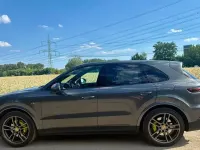 Gebraucht Porsche Cayenne 462 PS (339 kW) 2021 Grau SUV