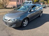 Gebraucht Opel Astra Sport 140 PS (102 kW) 2012 Karbongrau/technical grey Kombi