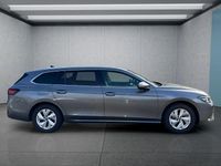 Gebraucht VW Passat 150 PS (110 kW) 2024 Grau Kombi