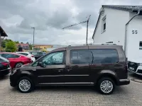 Używany VW Caddy Maxi Highline 150 KM (110 kW) 2017 Brązowy Minivan