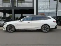 Gebraucht BMW 530e M Sport 299 PS (219 kW) 2025 Weiß Kombi