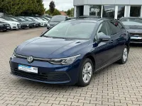 Gebraucht VW Golf VIII Life 150 PS (110 kW) 2022 Atlantik blue metallic Kombi