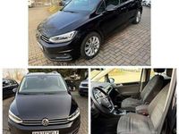 Gebraucht VW Touran Highline 150 PS (110 kW) 2019 Deep black perleffekt Van / Kleinbus