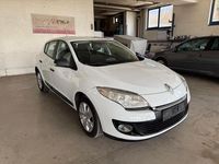 Gebraucht Renault Mégane 101 PS (74 kW) 2012 Weiß Limousine