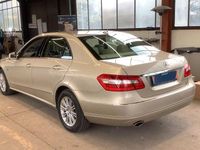 Gebraucht Mercedes E200 184 PS (135 kW) 2010 Beige Limousine