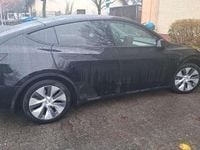 Gebraucht Tesla Model Y Standard Range 88 kW (120 PS) 2023 Schwarz SUV