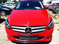 Gebraucht Mercedes B220 184 PS (135 kW) 2017 Jupiterrot uni Van / Kleinbus