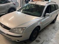 Gebraucht Ford Mondeo 131 PS (96 kW) 2002 Silber Kombi