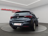 Gebraucht Opel Astra Edition 125 PS (91 kW) 2016 Grün Limousine