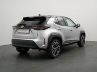 Gebraucht Toyota Yaris Hybrid 116 PS (85 kW) 2022 Silber (metallic) SUV