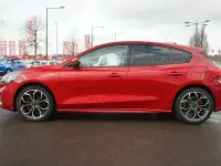 Gebraucht Ford Focus ST-Line 155 PS (114 kW) 2021 Rot Limousine