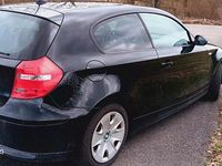 Gebraucht BMW 116 122 PS (89 kW) 2009 Schwarz Kleinwagen