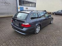 Gebraucht BMW 525 197 PS (144 kW) 2007 Grau Limousine