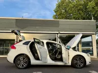Gebraucht Volvo V40 120 PS (88 kW) 2016 Weiß Limousine