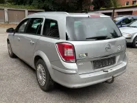 Gebraucht Opel Astra Selection 116 PS (85 kW) 2011 Silber Limousine
