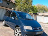 Second-hand VW Sharan 116 CP (85 kW) 2007 Albastru Monovolum