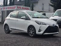 Gebraucht Toyota Yaris Hybrid Team 75 PS (55 kW) 2018 Weiß Kleinwagen