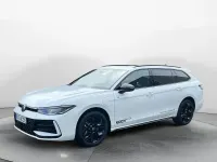 Gebraucht VW Passat R-line 177 PS (130 kW) 2024 Pure white Kombi