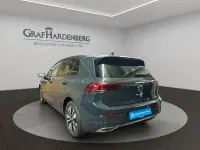 Gebraucht VW Golf VIII Comfortline 110 PS (80 kW) 2024 Grau Limousine
