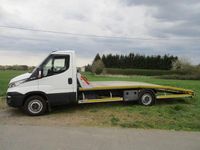 Gebraucht Iveco Daily 145 PS (106 kW) 2015 Weiß Van